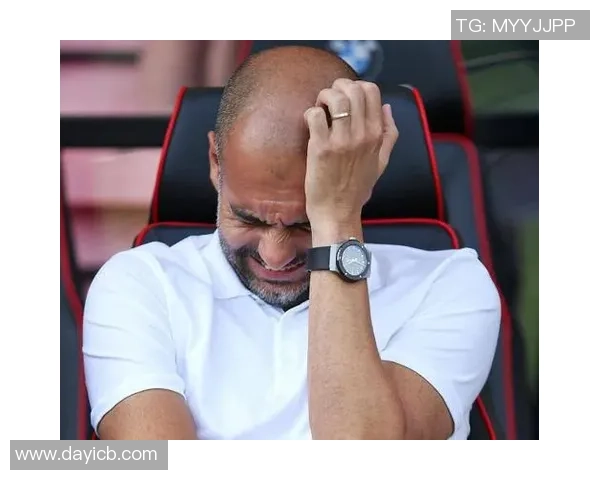 赫泽肘击卡萨多被罚红 主教练抗议判罚情绪激烈