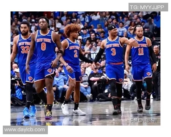 唐斯带伤复出激励全队 尼克斯核心坚守赛场展铁血意志 唐斯带伤复出激励全队 尼克斯核心坚守赛场展铁血意志